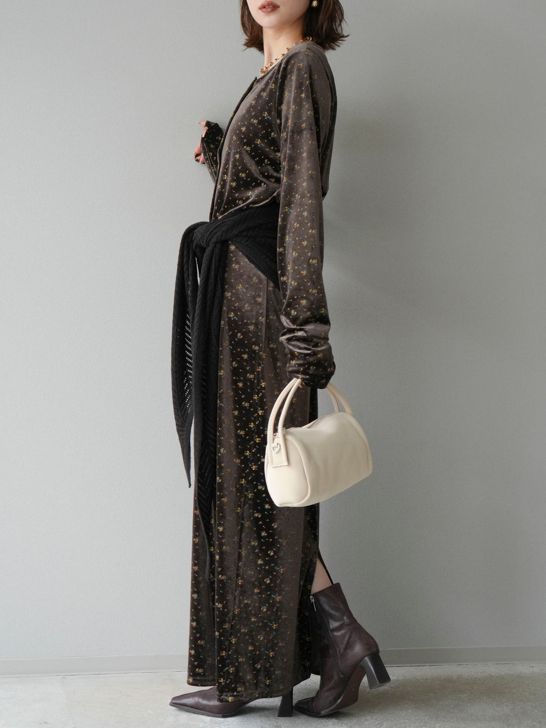 [SET]ベロアフラワープリントカーディガン+ベロアフラワープリントIラインスカート(2set)