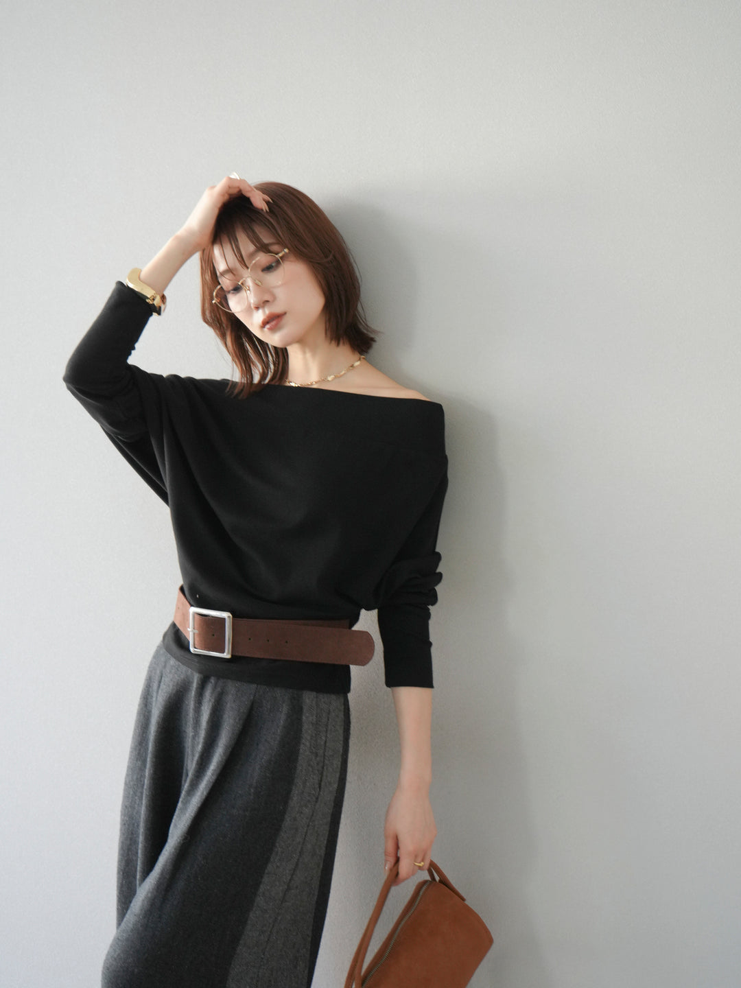 [予約]ベルト付オフショルカットソー/ブラック