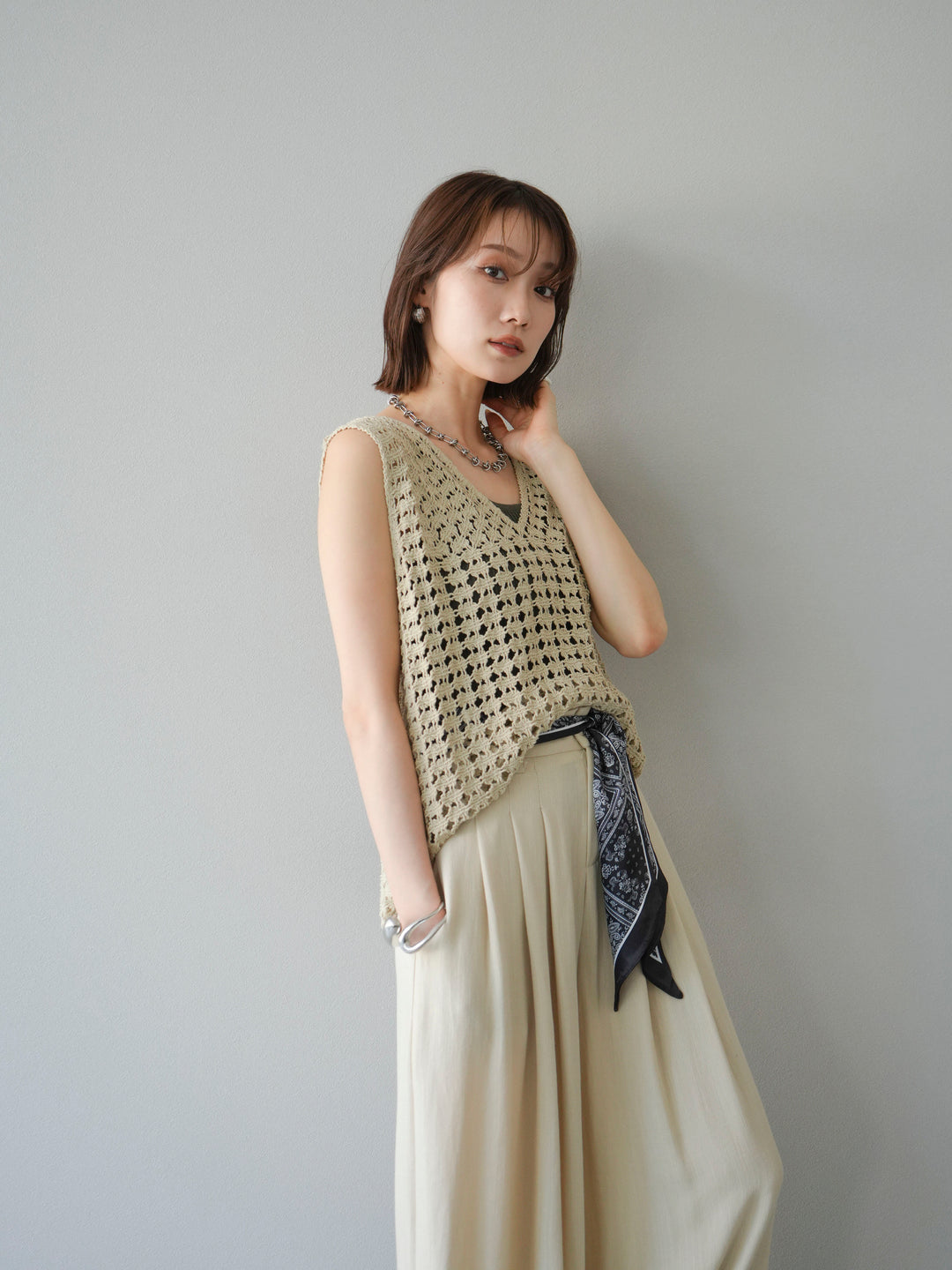 [予約]レースアップクロシェ編みニットベスト/ベージュ