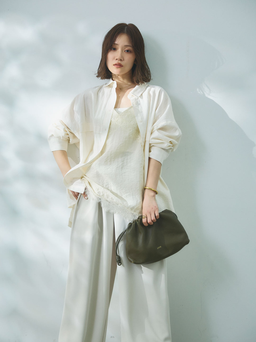 【Allure】[SET]スプリングスラブワイドシャツ+リネンタッチレース切替キャミソール+エステルツイルタックワイドパンツ(3set)