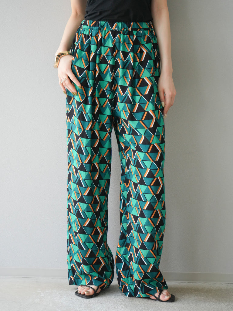 04_9cdeec0a-1429-42aa-8ada-