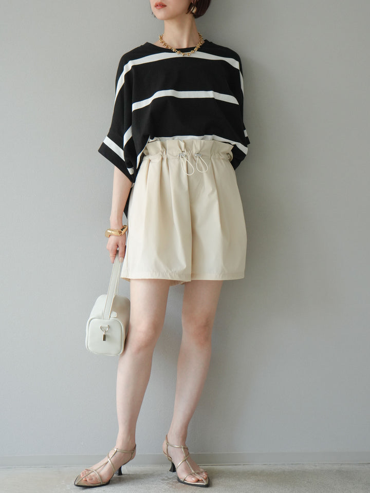 [預購] ICE TOUCH 荷葉邊褶皺短褲/米白色