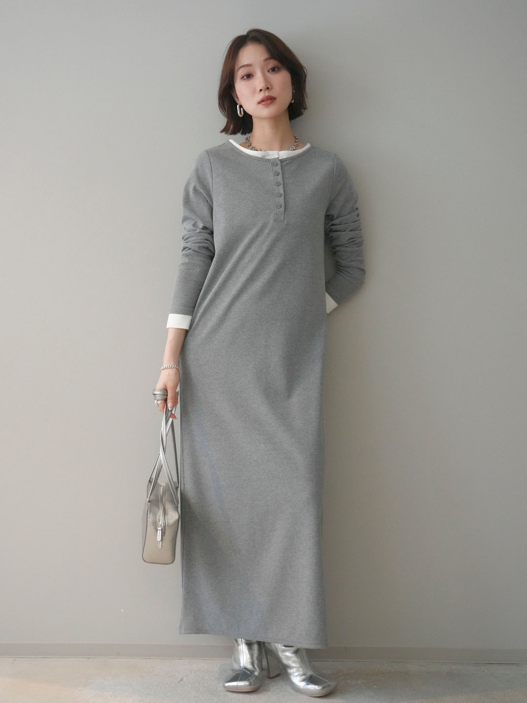 [SET]配色レイヤードヘンリーネックカットリブワンピース+選べるアクセセット(2set)