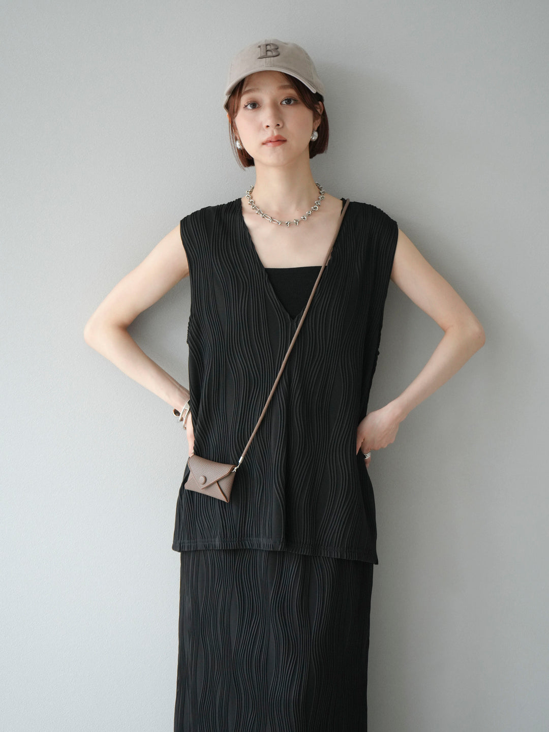 [SET]ウェーブパイピングVネックベスト+選べるアクセセット(2set)