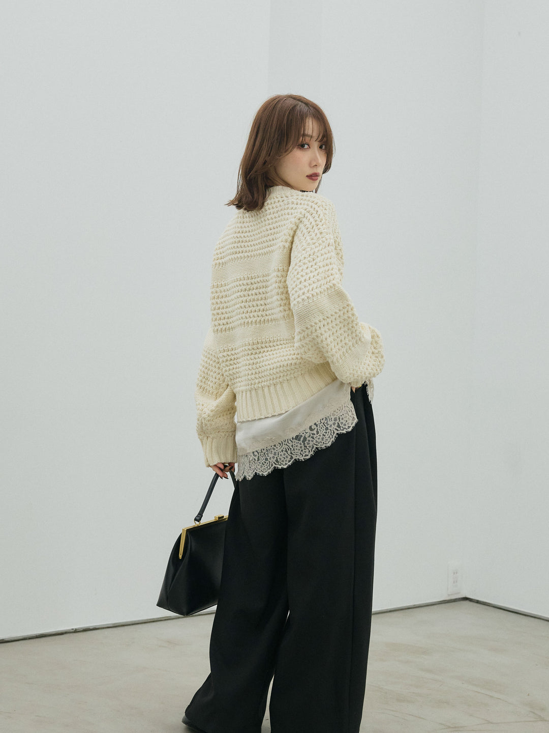 【Allure】[SET]ライン編みニットプルオーバー+ループデザインツイルワイドパンツ+サテンレースキャミソール(3set)