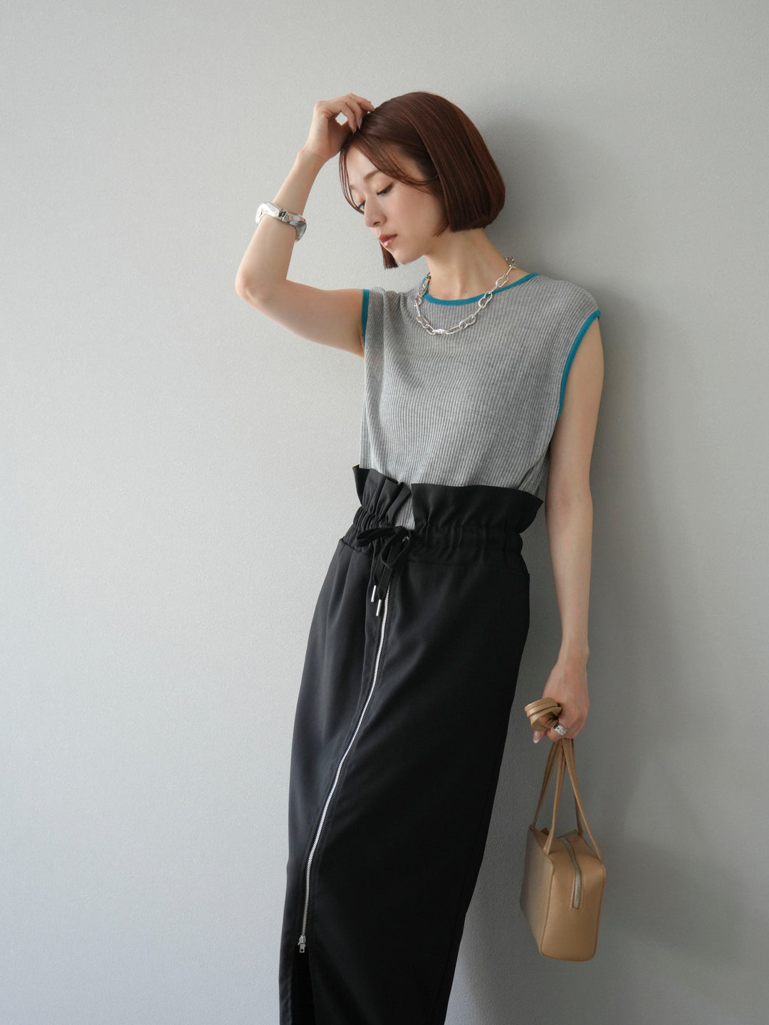 [予約]リネンタッチ配色ニットノースリーブプルオーバー/モクグレー