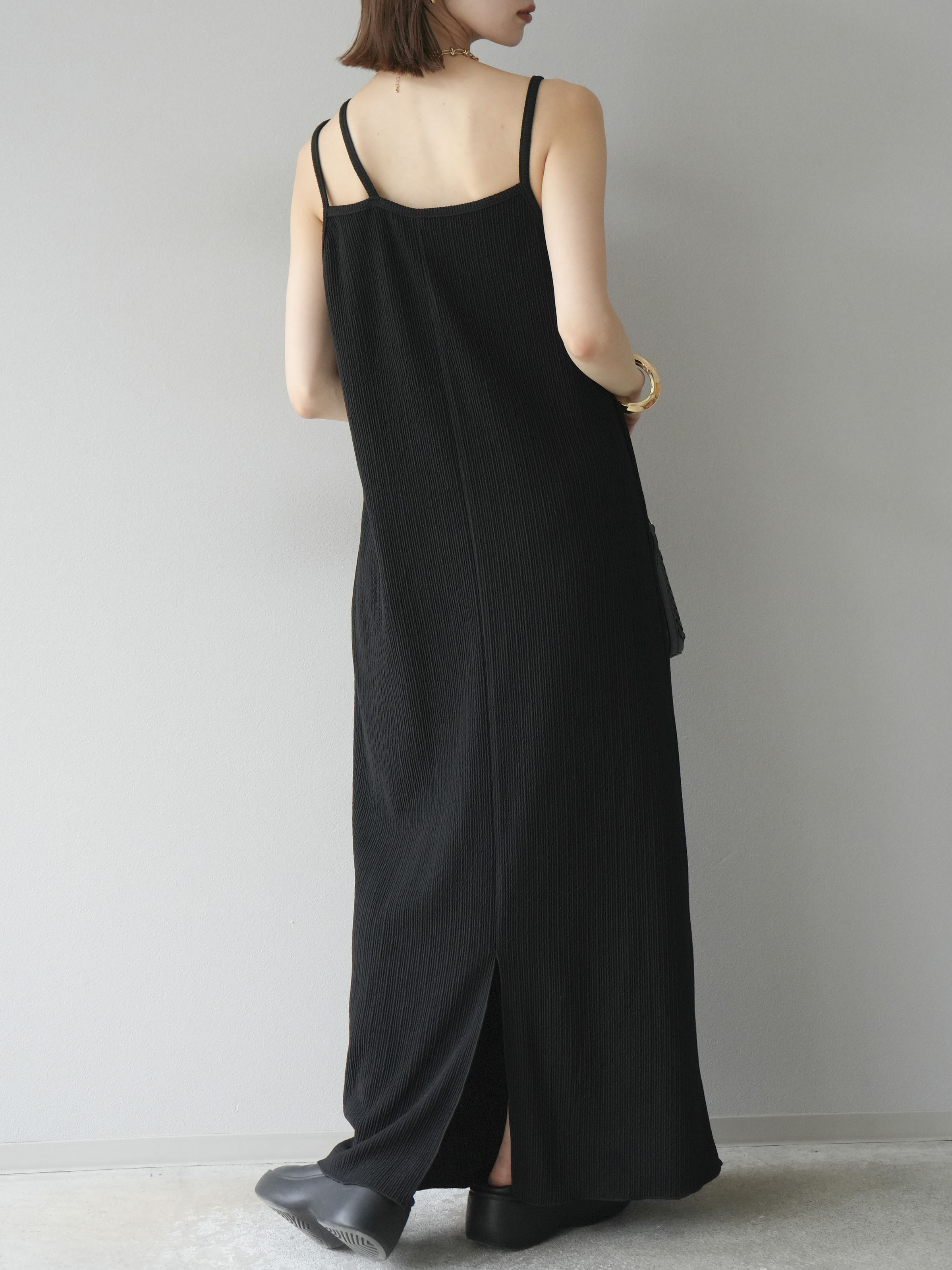 予約]バイカラーレイヤードキャミワンピース/ブラック – Lumier