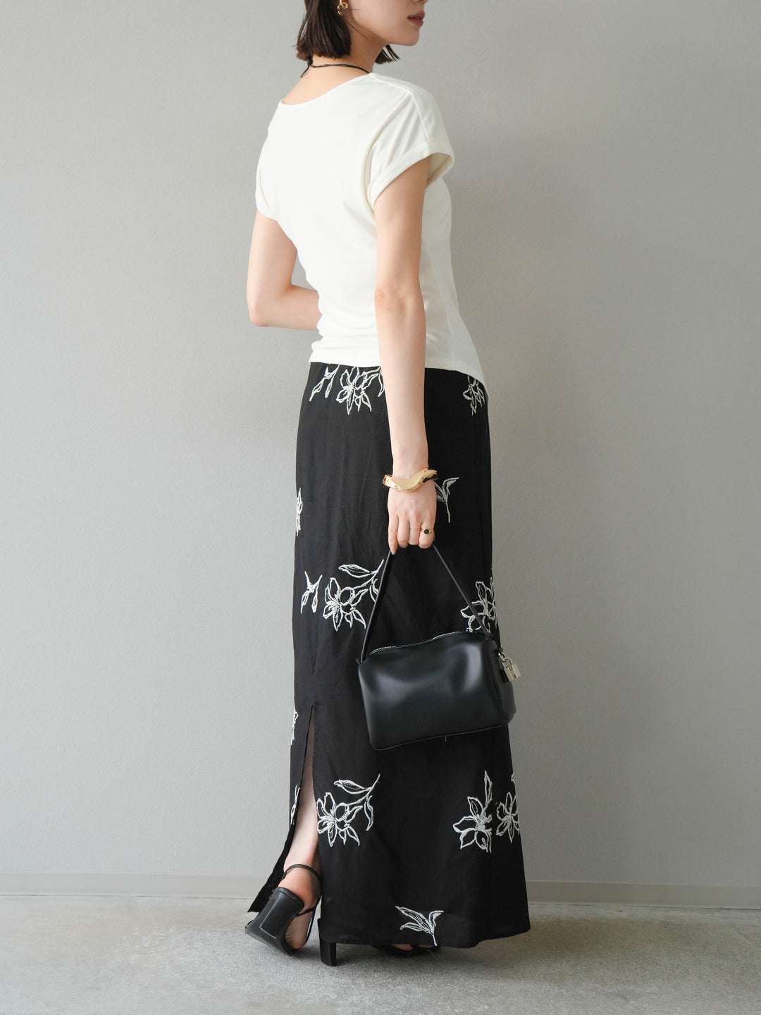 [予約]フラワー刺繍ナロースカート/ブラック