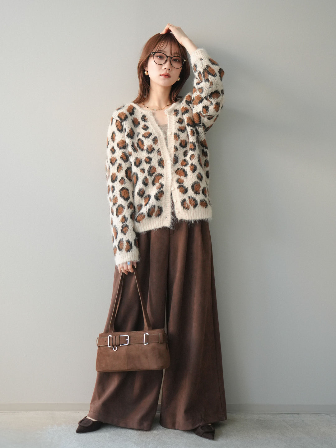 [予約]モチーフベルト付スエードタックワイドパンツ/brown