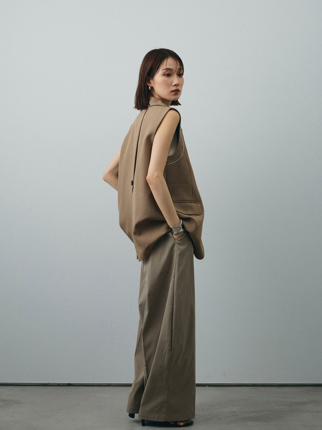 [SET]ステッチデザインベスト+リネンライクカシュクールデザインビスチェ+コクーンワイドチノパンツ(3set)