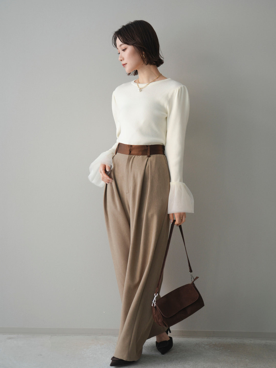 [予約]サテンベルトタックワイドパンツ/beige