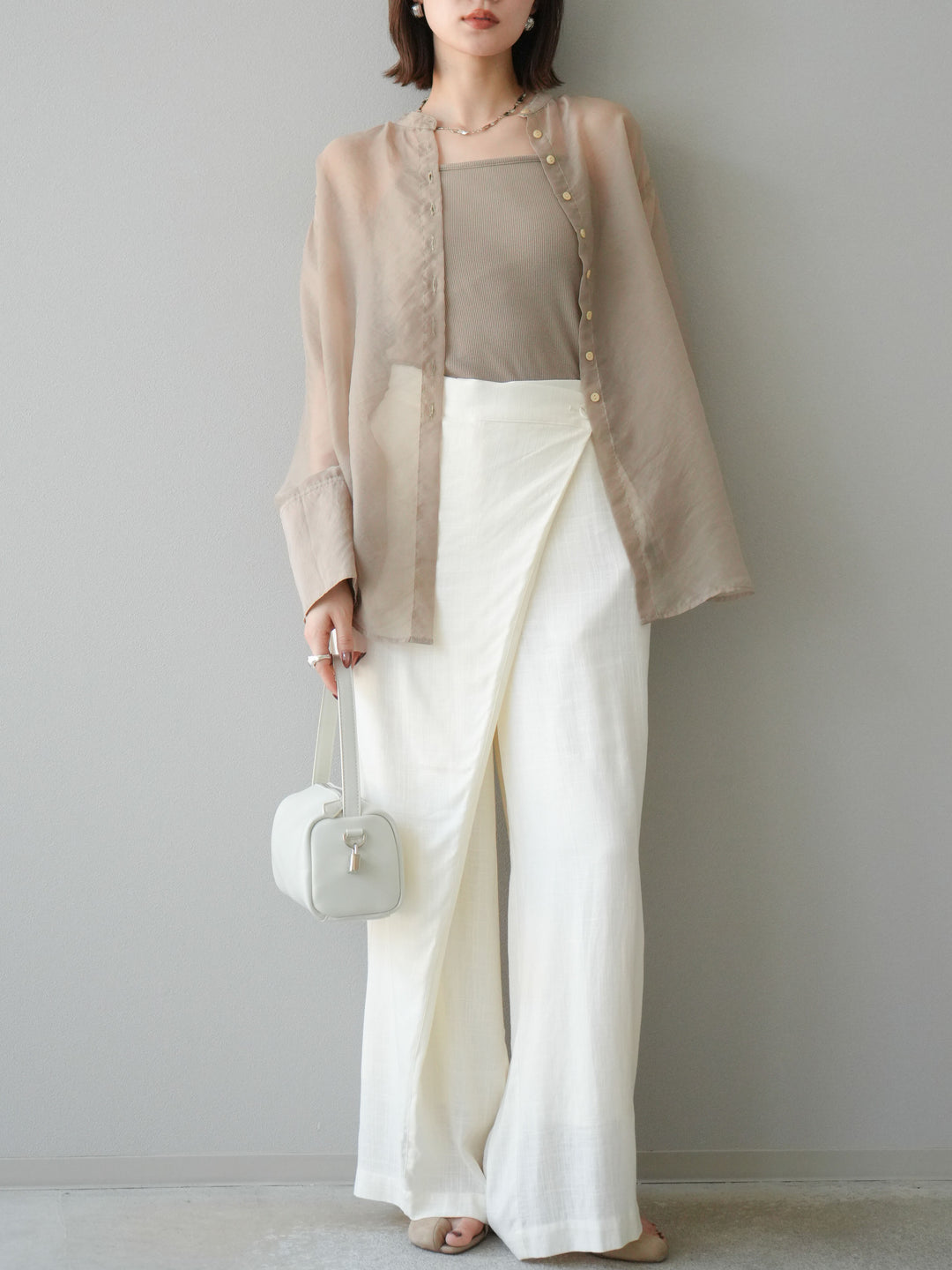 【預購】淺亞麻不對稱寬褲/可脫