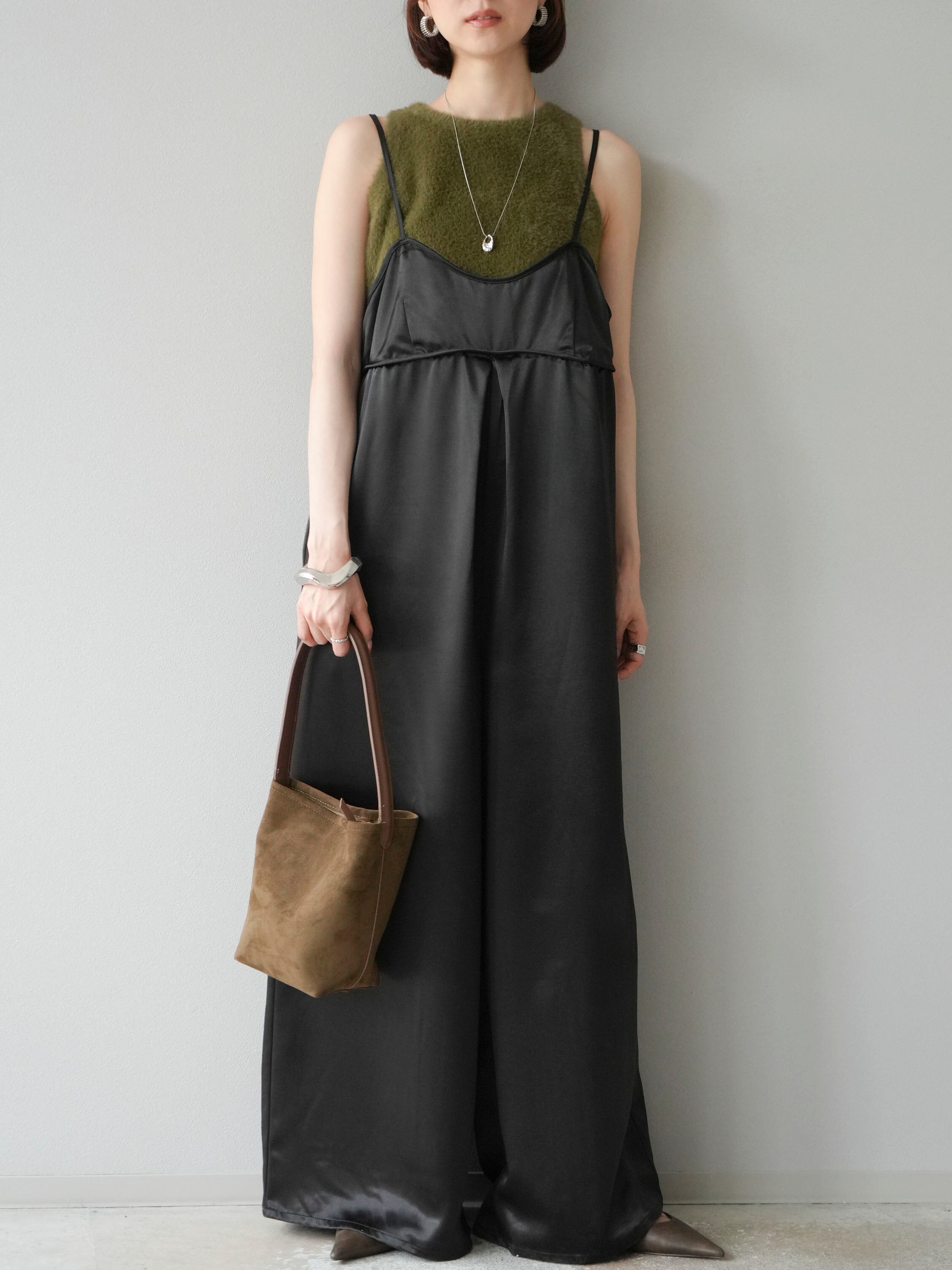 予約]サテンビスチェオールインワン/ブラック – Lumier