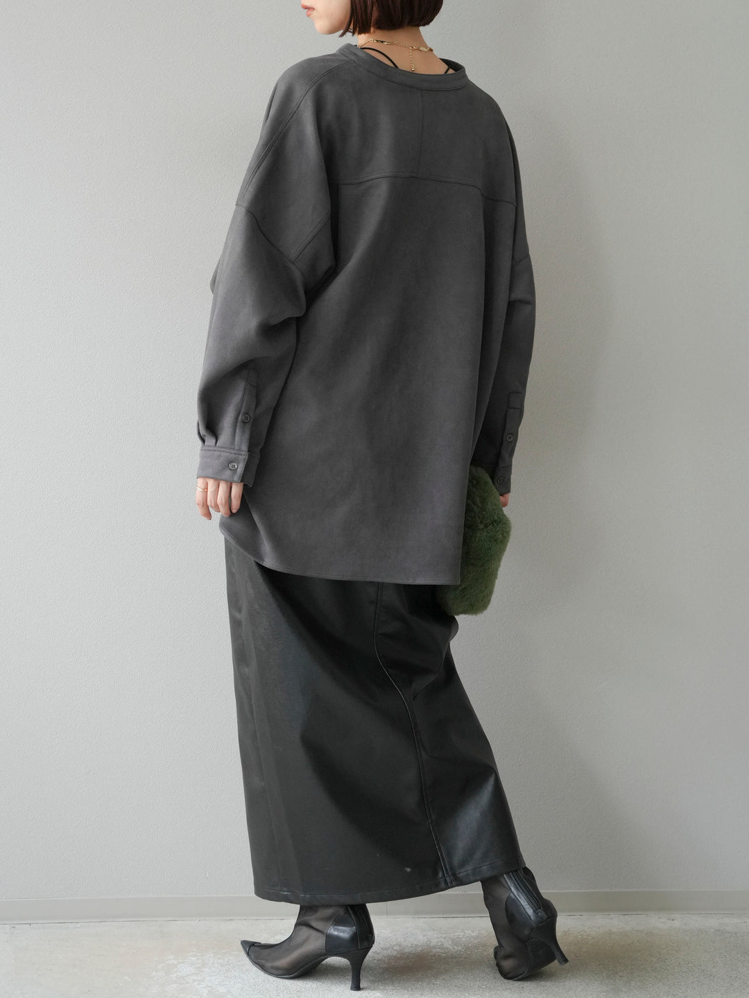 [予約]フェイクレザーフロントスリットスカート/ブラック