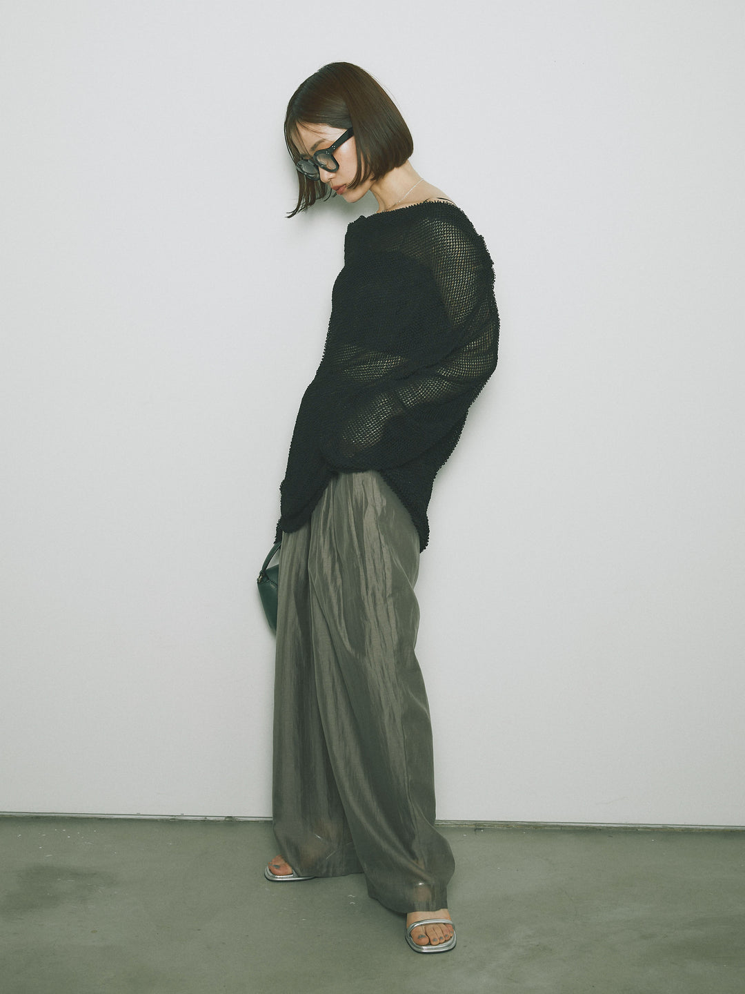 [SET] 後背垂墜網眼套頭衫 + 透明萊賽爾三折寬褲 (2 套)