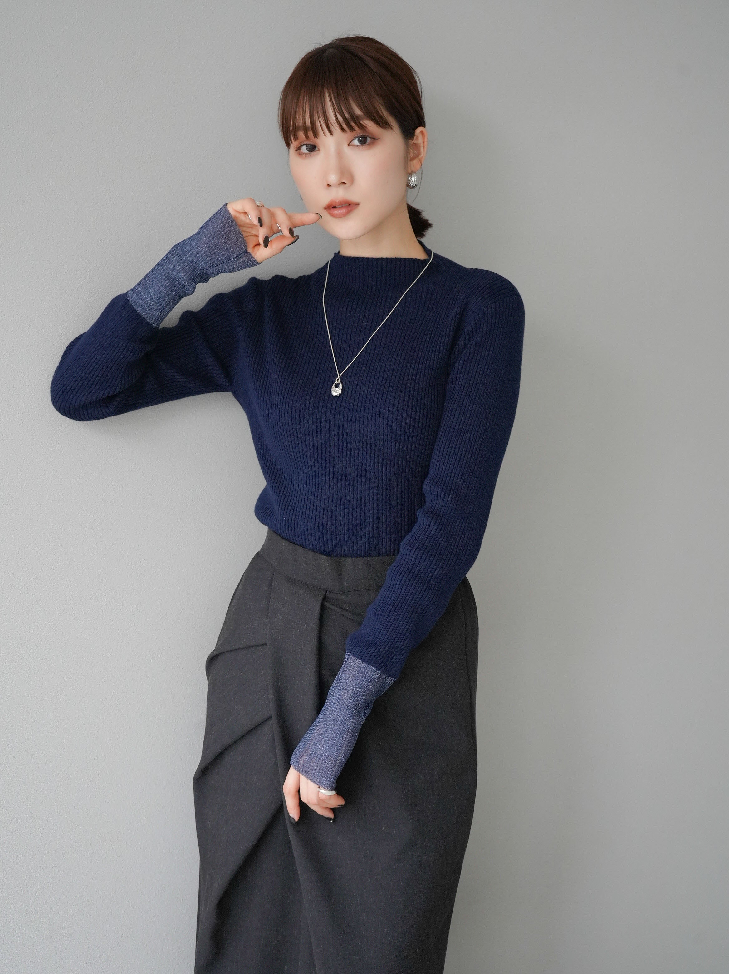 予約]袖ラメシアー切替リブニットトップス/ネイビー – Lumier