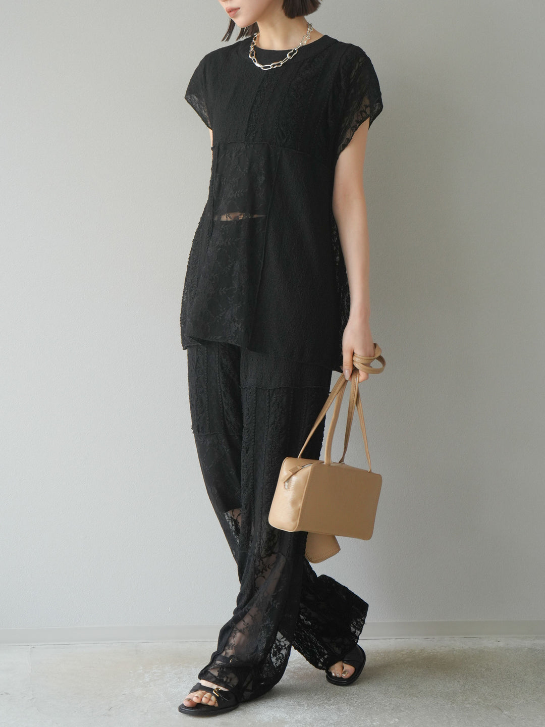 【預購】拼布蕾絲寬褲/黑