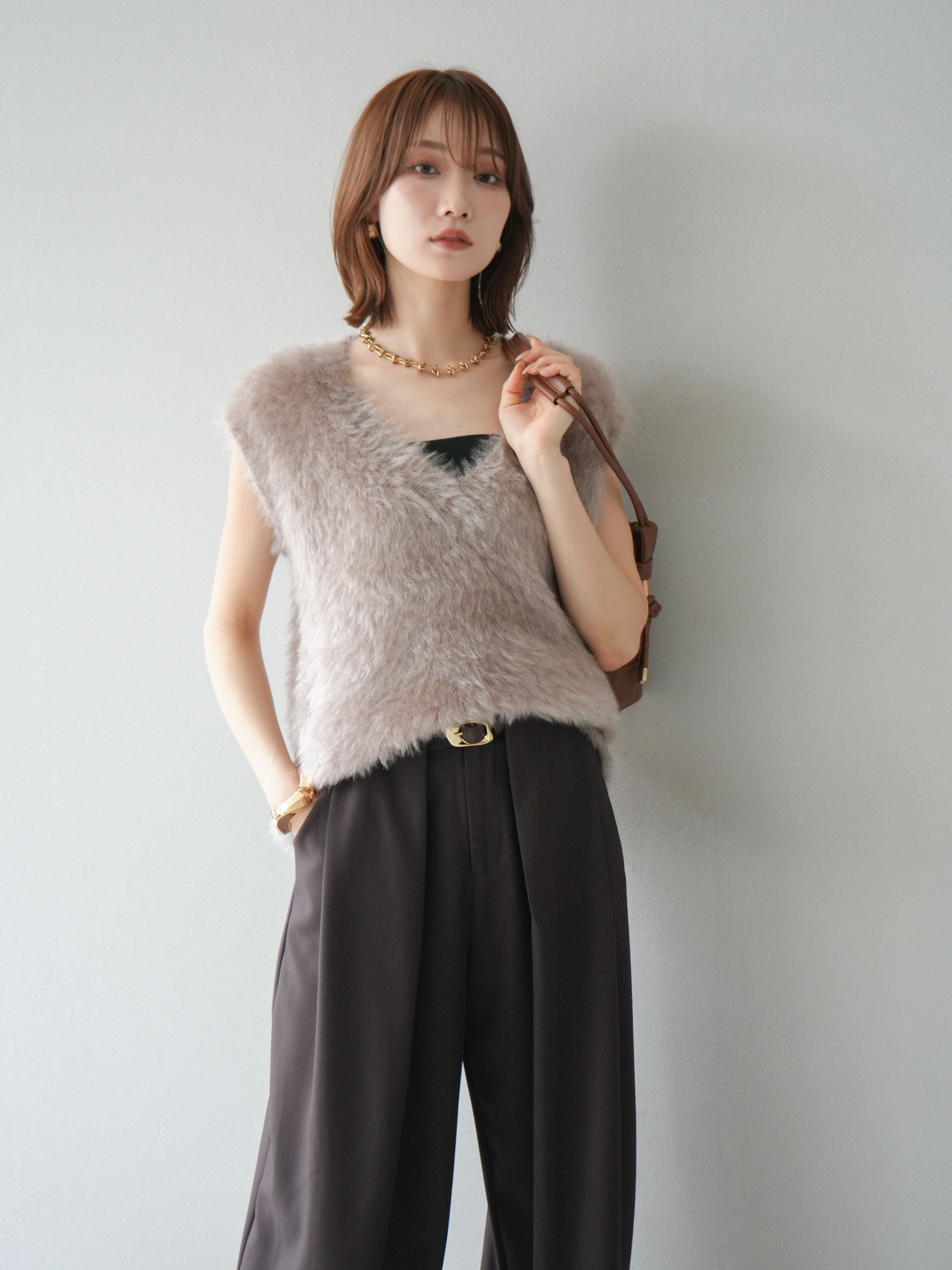 loin. （ロワン）ベージュ Vネック カシミアニット　ベスト 韓国ファッション ニットベスト Vネック セーター ベージュ 秋