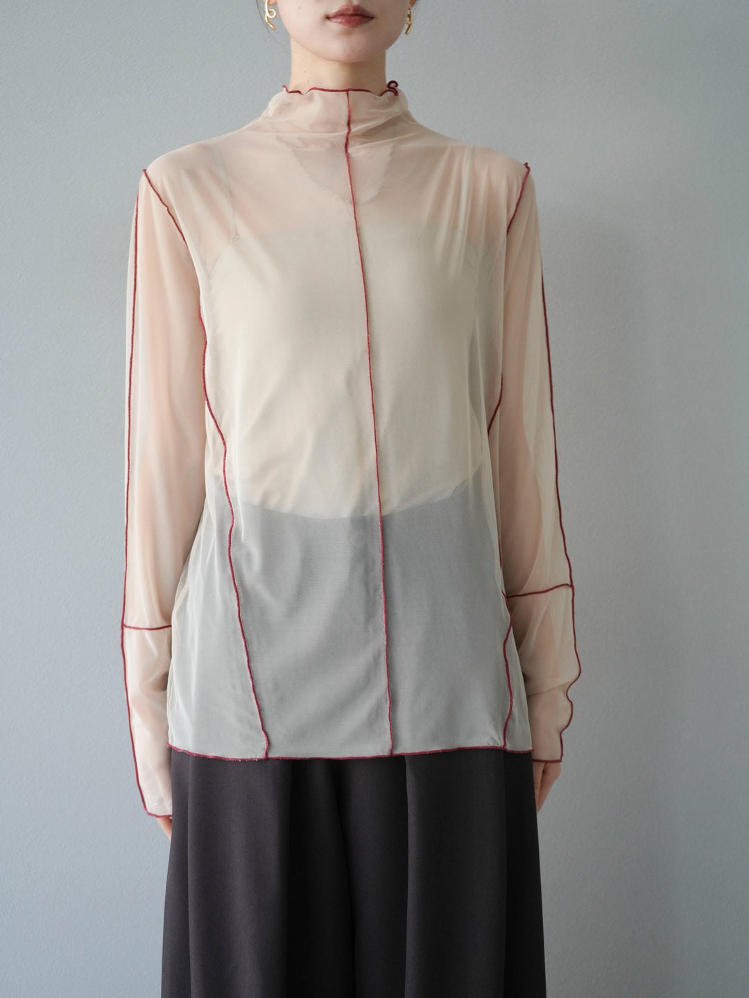 [予約]シアーパイピングカットソー/グレージュ×レッド