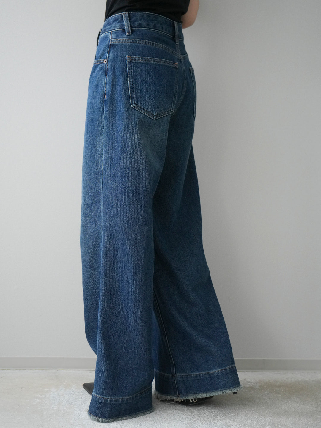 [予約]裏起毛裾フリンジワイドデニムパンツ/darkblue