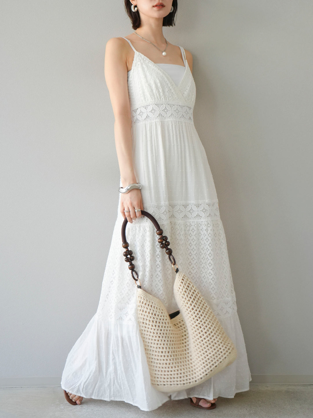 [SET] 蕾絲花邊吊帶裙+網紗羅紋罩杯吊帶背心（2件組）