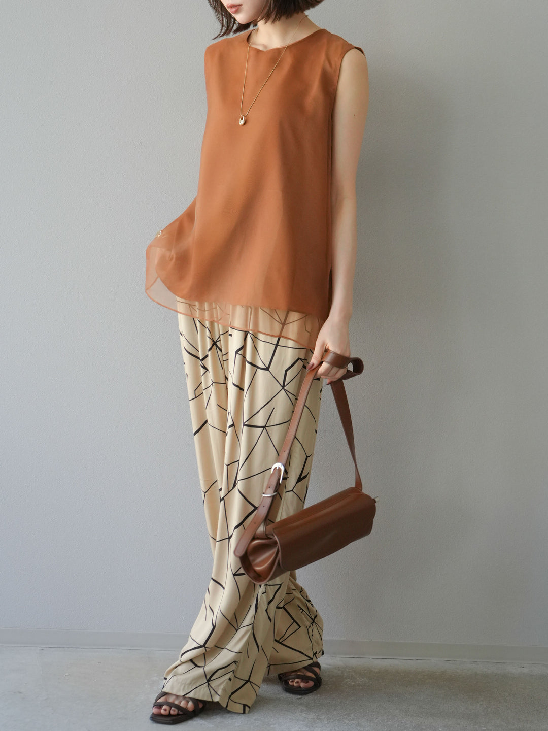 [予約]ビスコースサテンプリントタックイージーパンツ/ベージュ