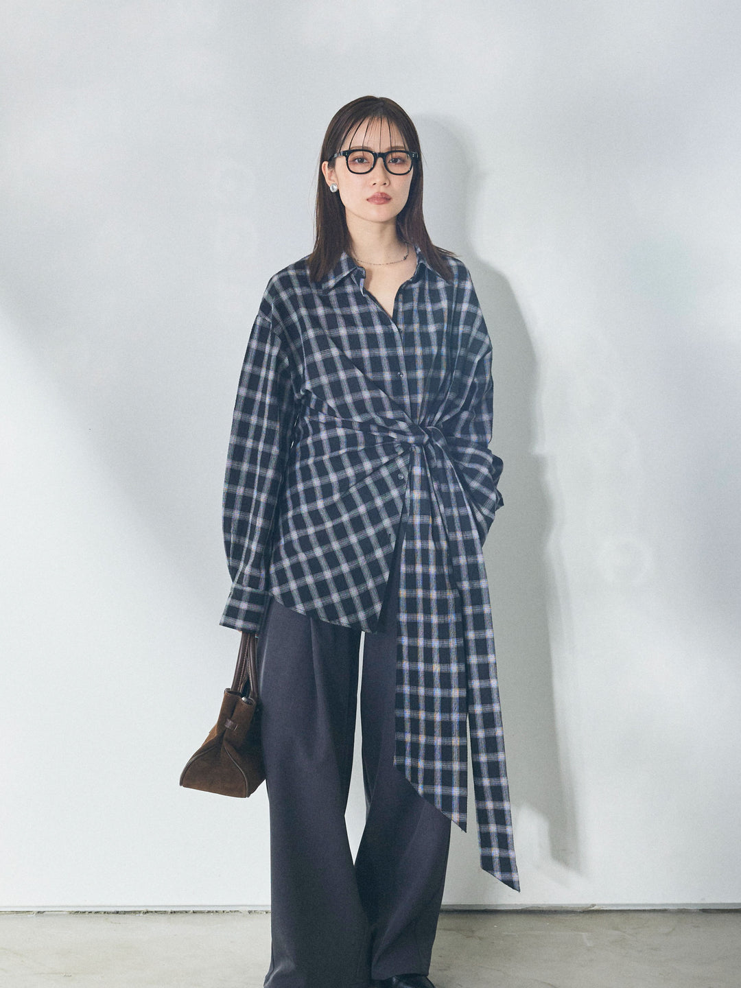 [予約]アシンメトリーウエストタックパンツ/charcoal