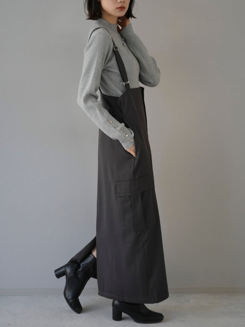[Pre-order] Cargo jumper skirt/charcoal