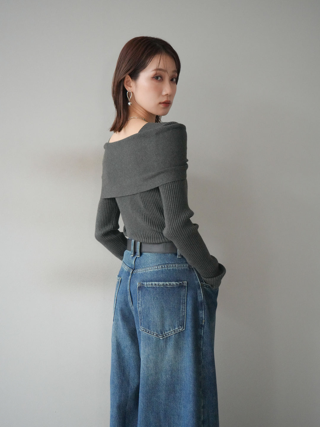 [予約]リボンモチーフオフショルリブニットトップス/gray