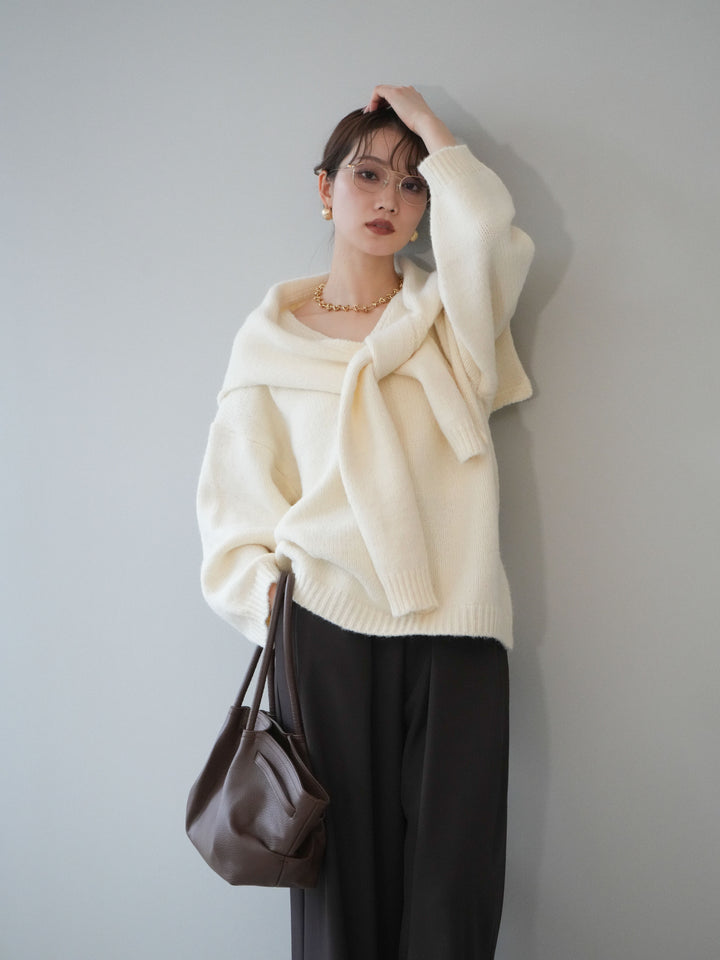 [予約]ストール付きVネックニットプルオーバー/white