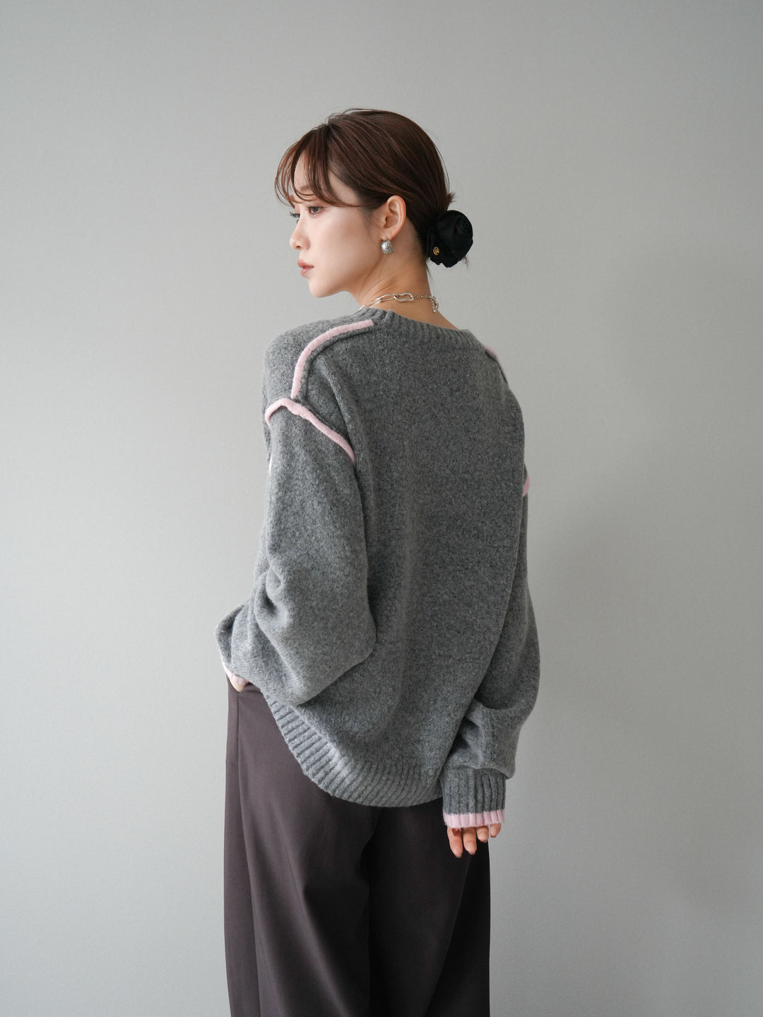 [予約]バイカラーパイピングニットプルオーバー/gray