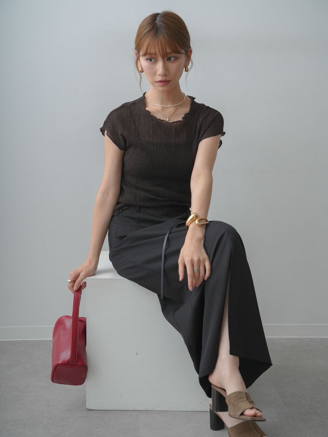 [SET]シャーリングシアーバックオープンフレンチトップス+クレープデシンフラップ付きストレートスカート(2set)