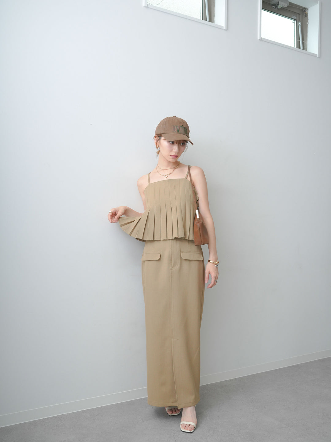 [SET]クレープデシンタックキャミソール+クレープデシンフラップ付きストレートスカート(2set)