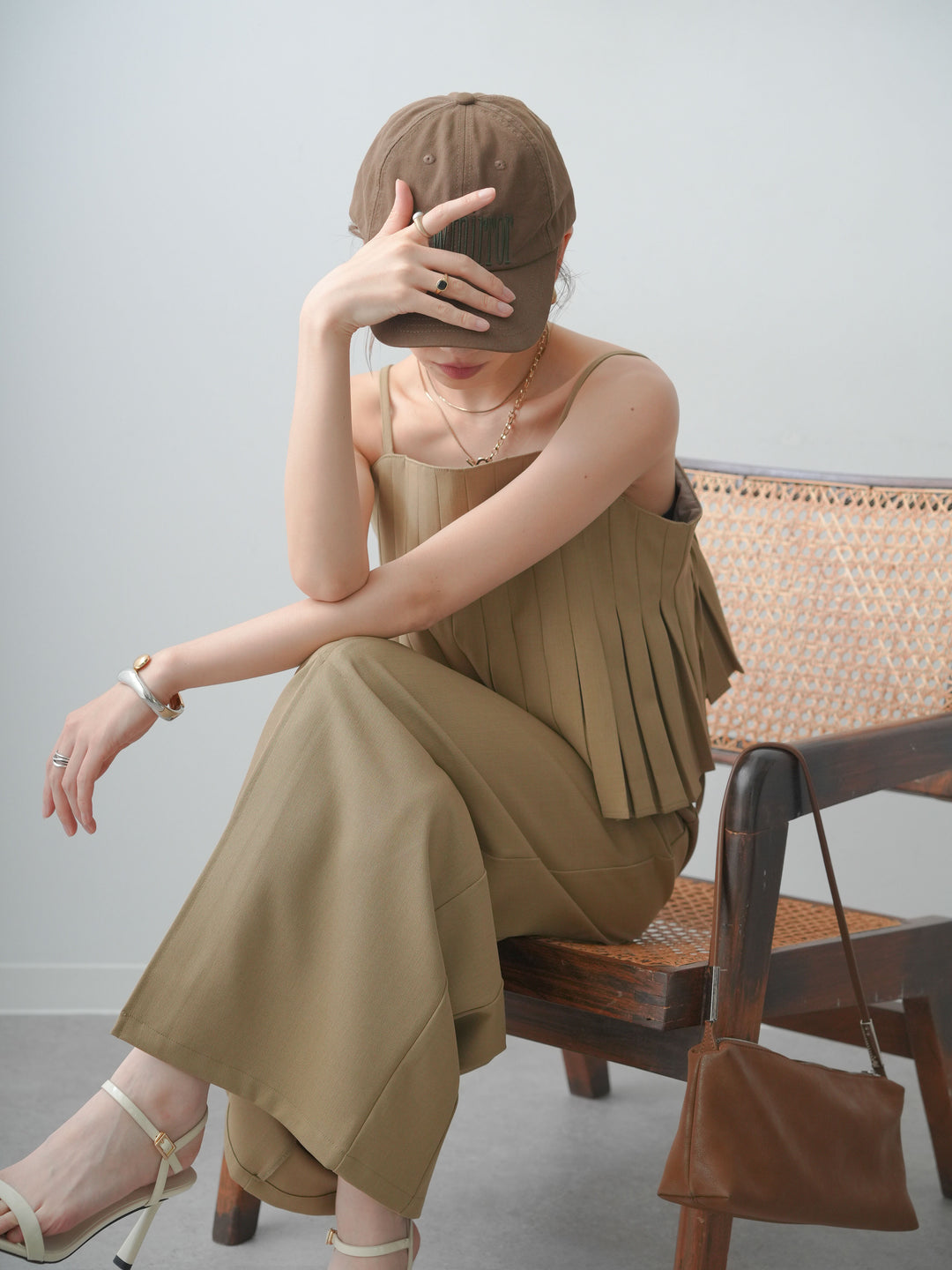 [SET]クレープデシンタックキャミソール+クレープデシンフラップ付きストレートスカート(2set)
