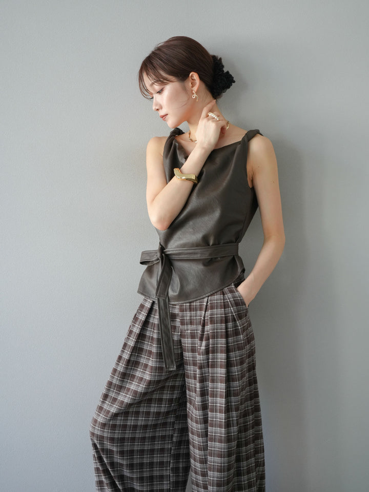 [予約]レザースリーブレスプルオーバー/ブラウン