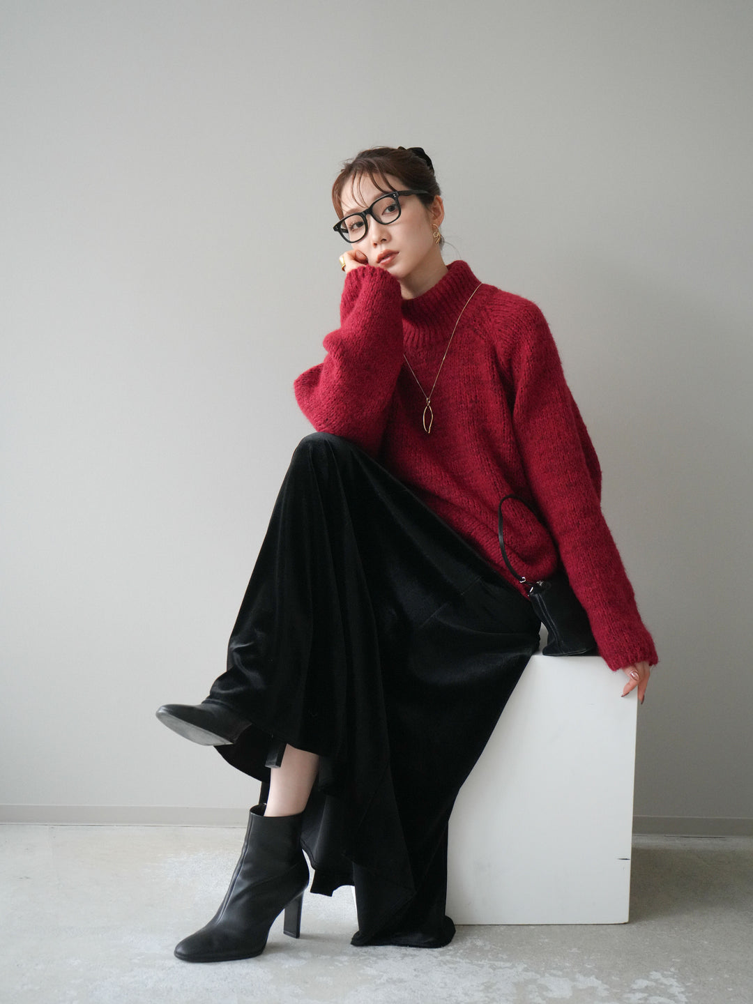 [予約]アシンメトリーハイネックニットプルオーバー/red