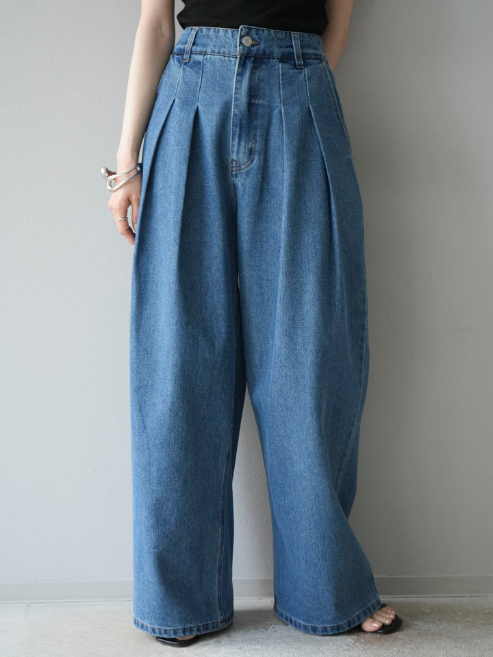 【預購】雙褶寬牛仔褲/藍色