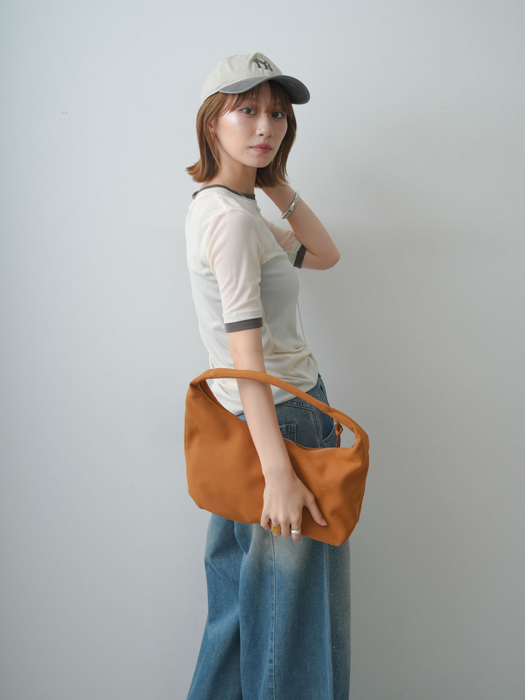 [SET]トリムレイヤードシアー半袖トップス+フロントビジューカーブデニムパンツ(2set)