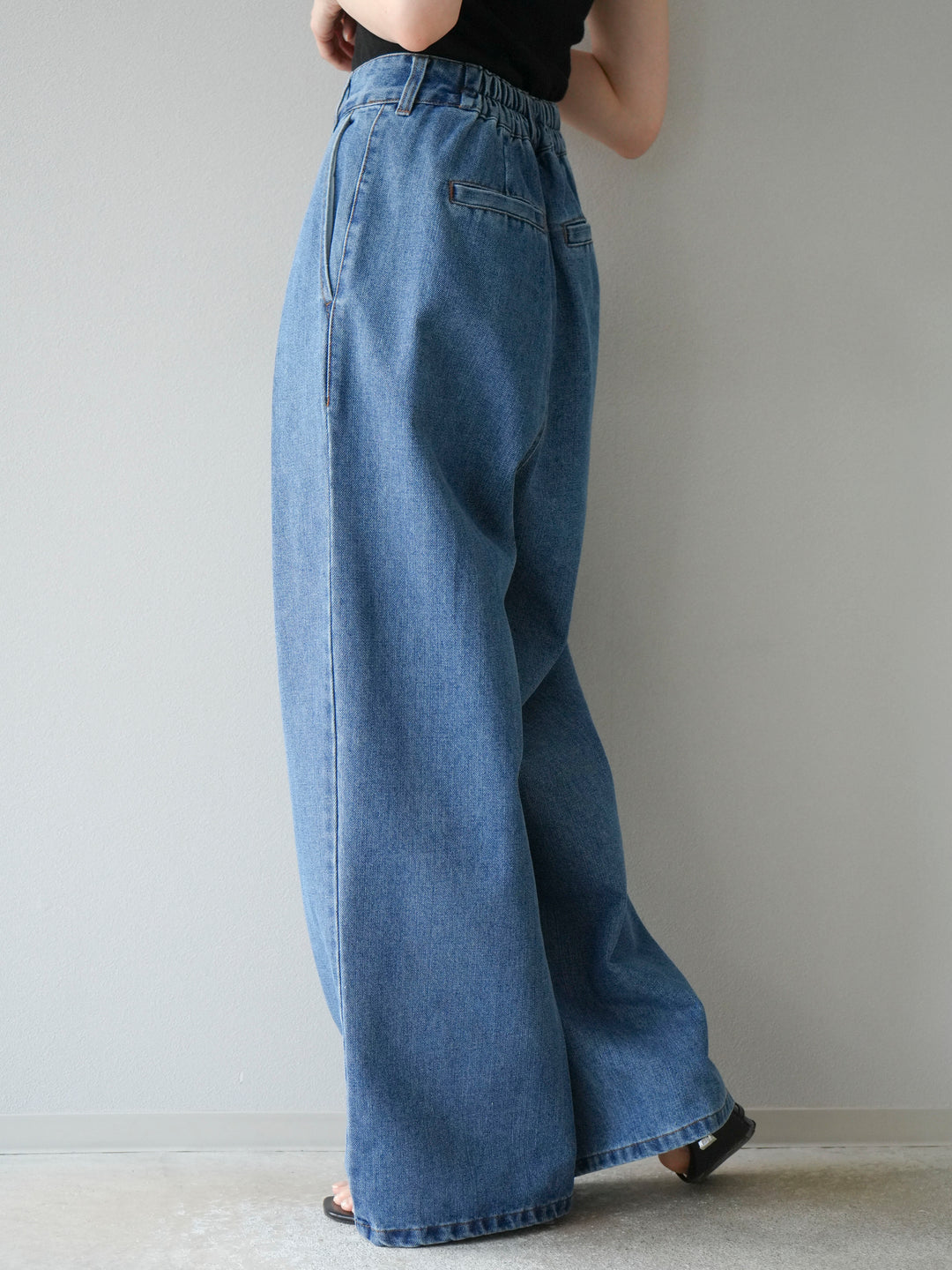 【預購】雙褶寬牛仔褲/藍色
