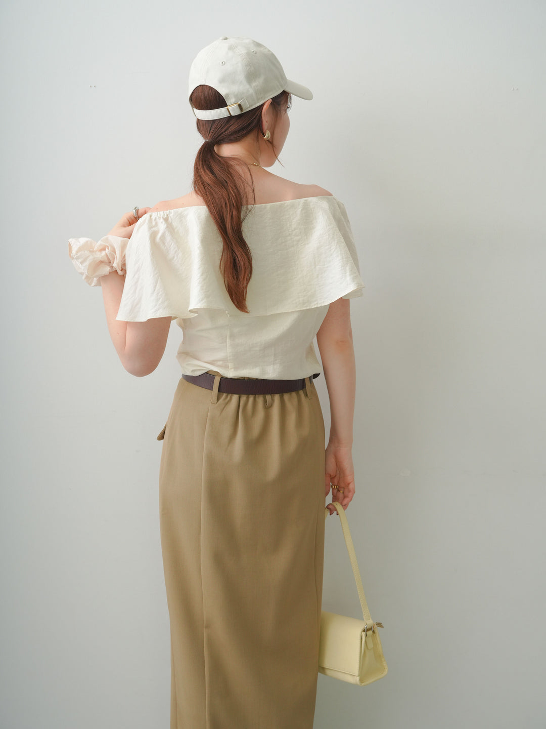 [SET]ラッフルオフショルブラウス+クレープデシンフラップ付きストレートスカート(2set)