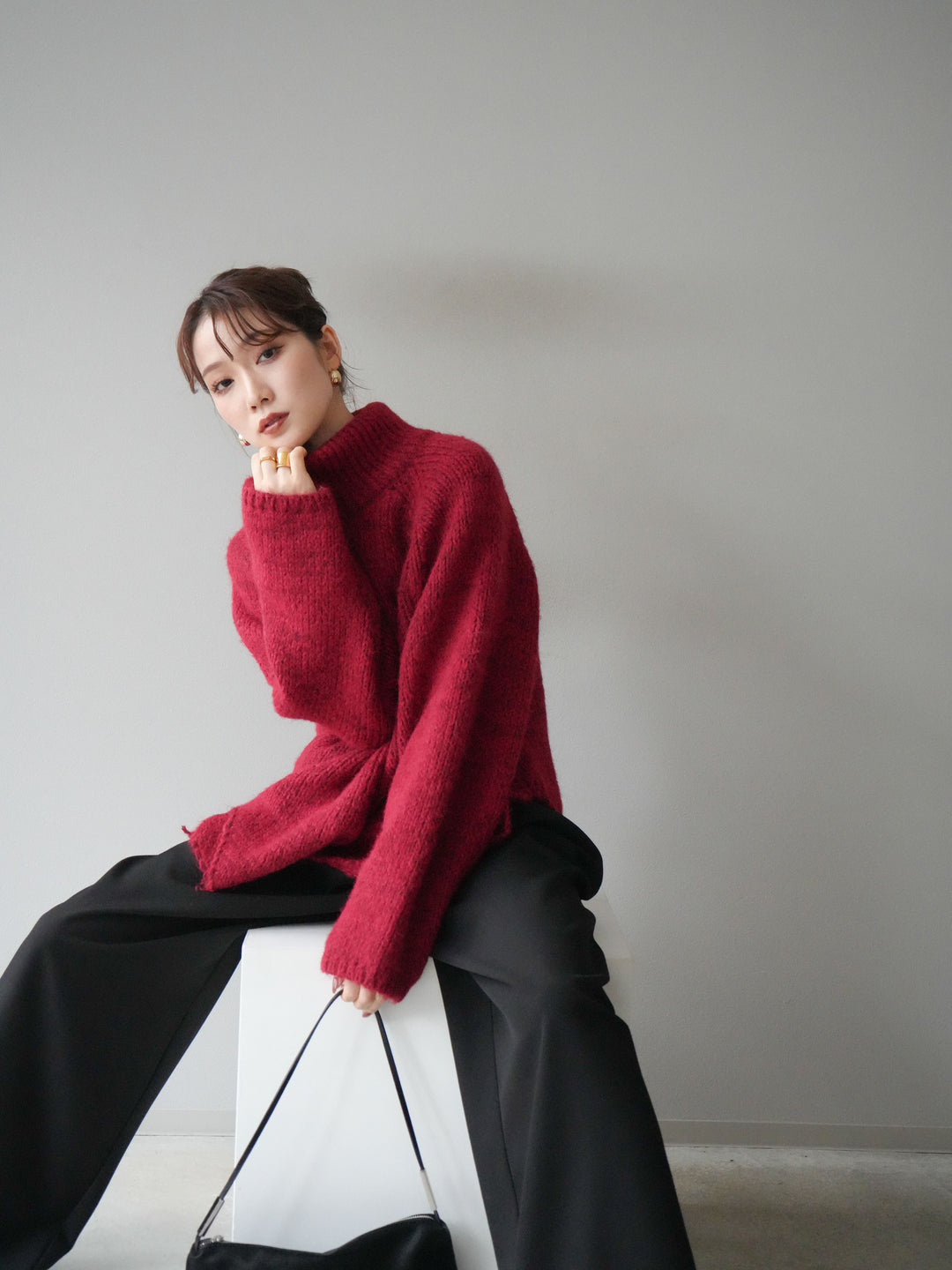 [予約]アシンメトリーハイネックニットプルオーバー/red