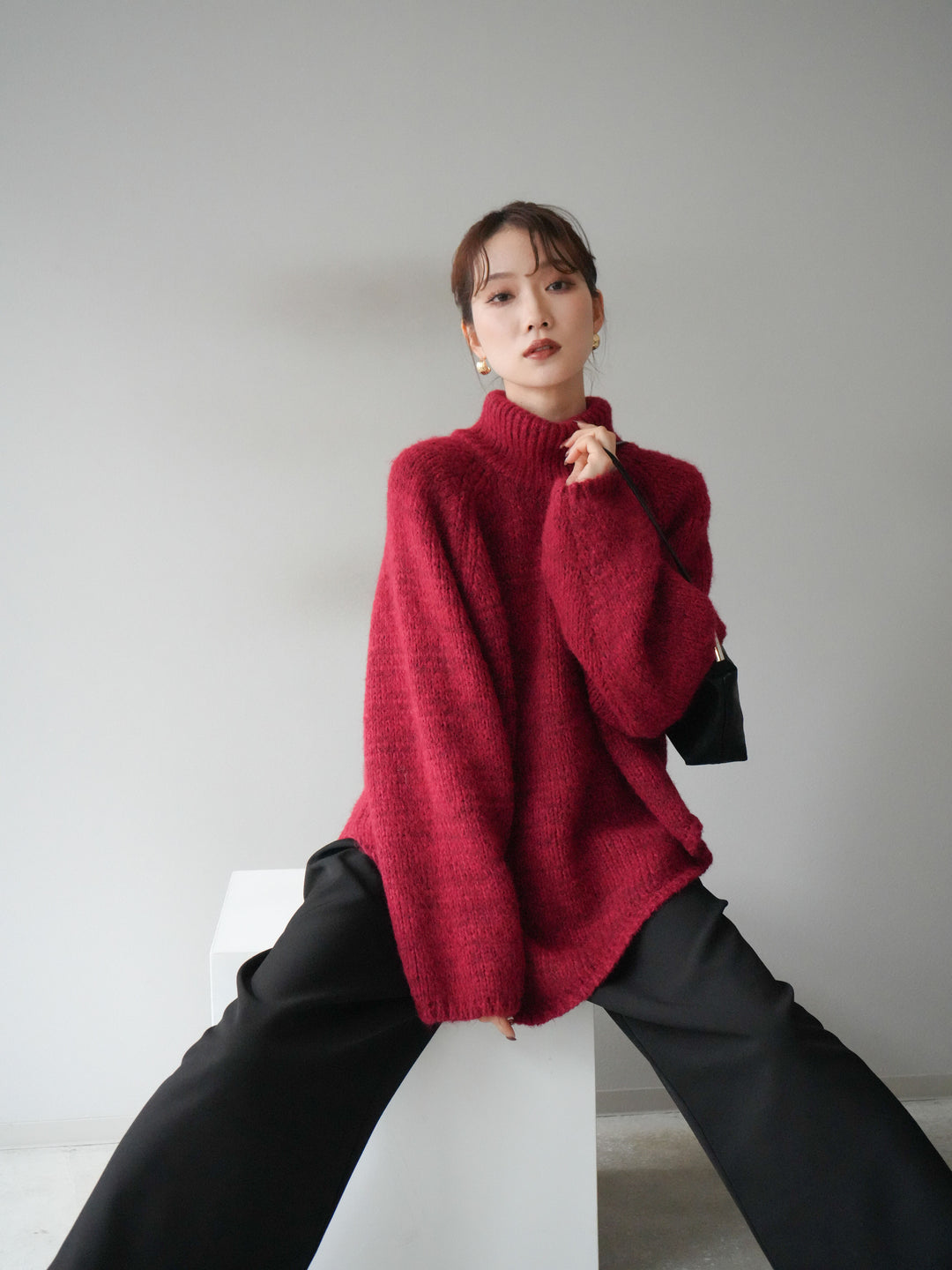 [予約]アシンメトリーハイネックニットプルオーバー/red