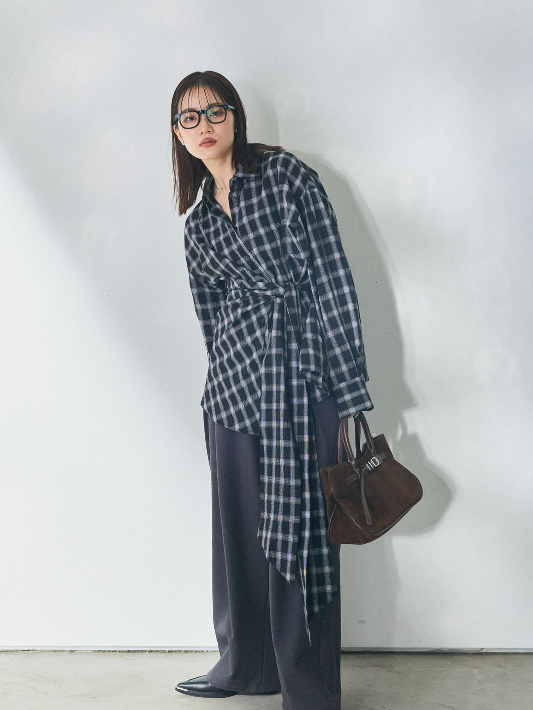 【Allure】[SET]ウエストアシメリボンシャツ+アシンメトリーウエストタックパンツ(2set)