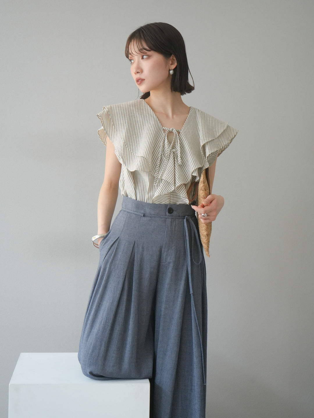 [予約]リネンライクストライプラッフルブラウス/ホワイト