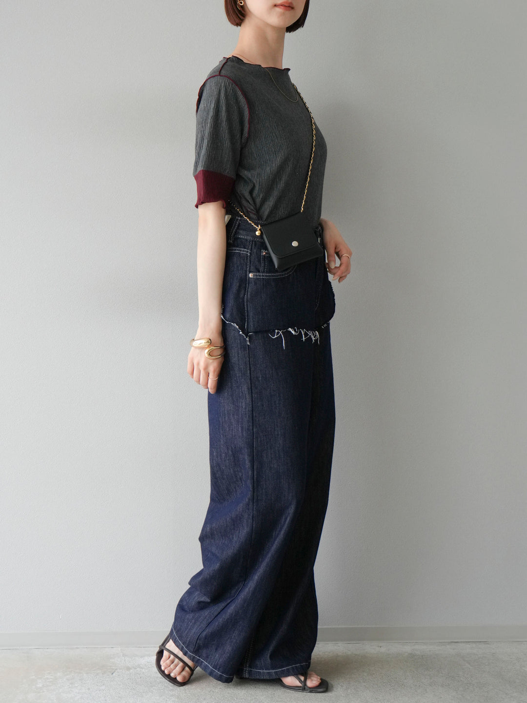 [SET] 百褶同色船領套頭衫 + 臀部設計牛仔褲（2 件組）