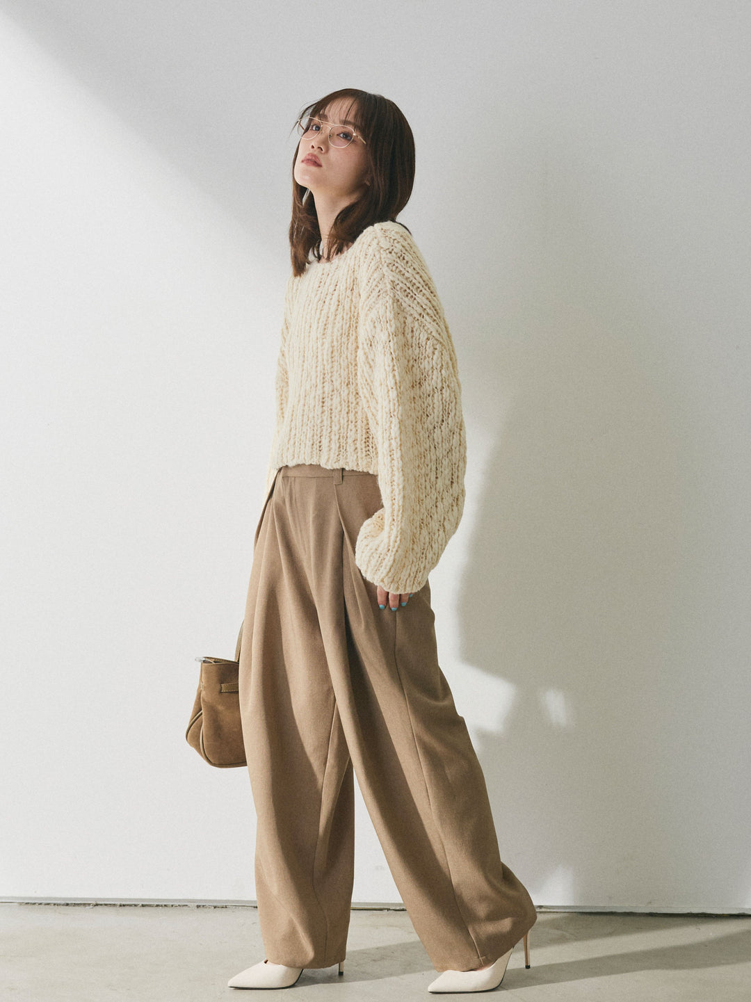 【Allure】[SET]クロップドチャンキースラブニットプルオーバー+アシンメトリーウエストタックパンツ(2set)