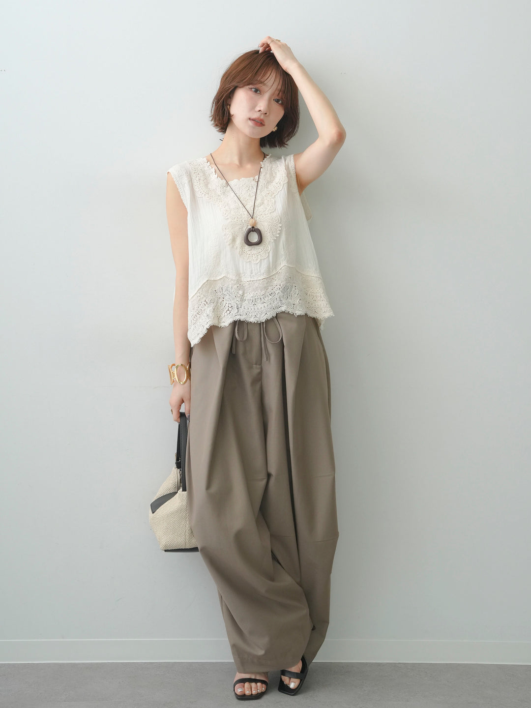 [予約]アンティークレースノースリトップス/beige