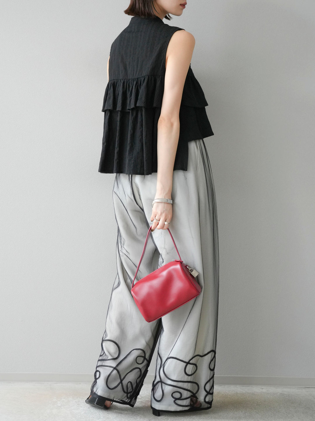 [SET]ドビーストライプアシンメトリーフリルノースリブラウス+コード刺繍チュールレイヤードパンツ+リネンライクイージーワイドパンツ(3set)