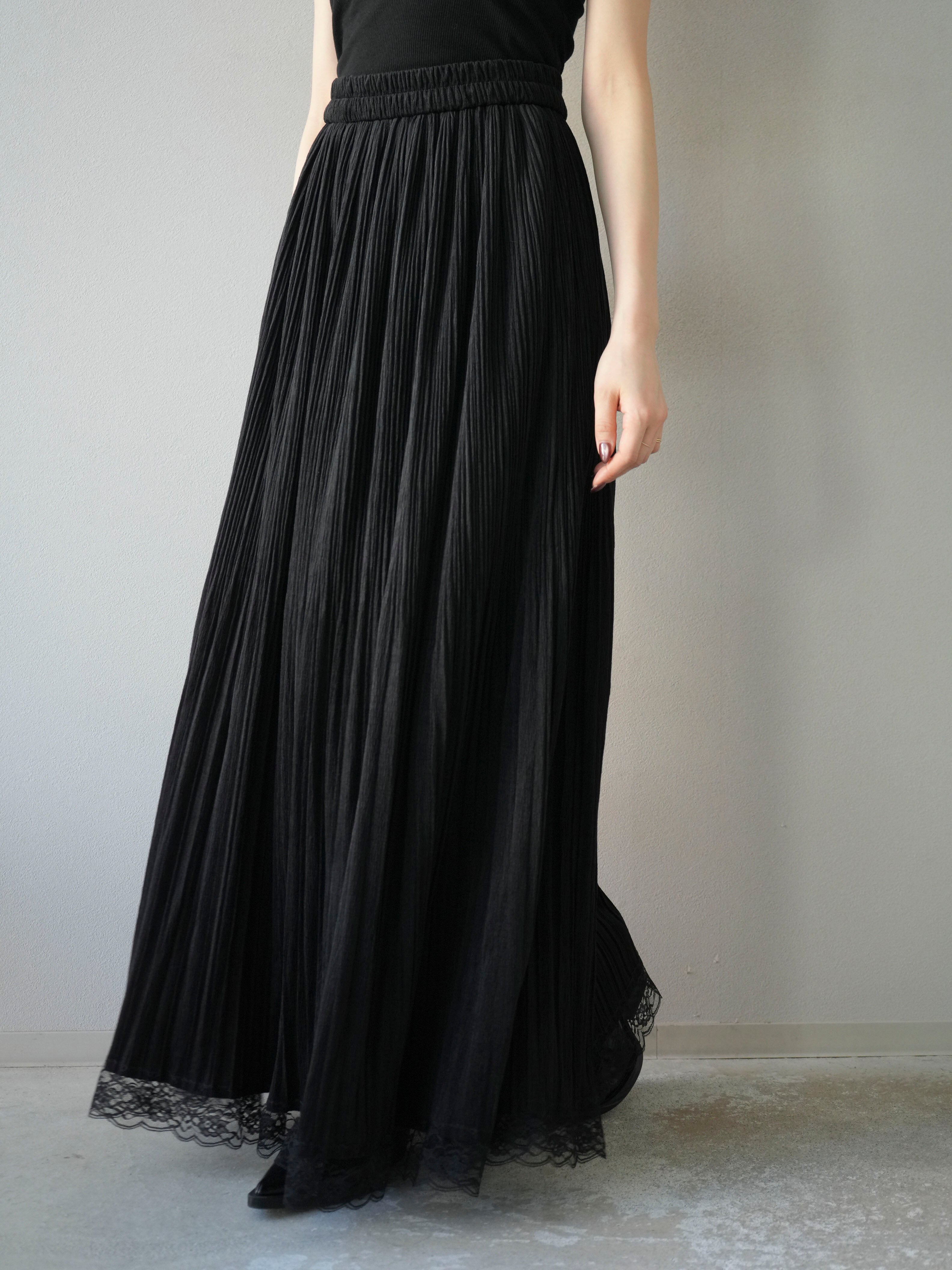 予約]裾レーススウェードプリーツマキシスカート/ブラック – Lumier