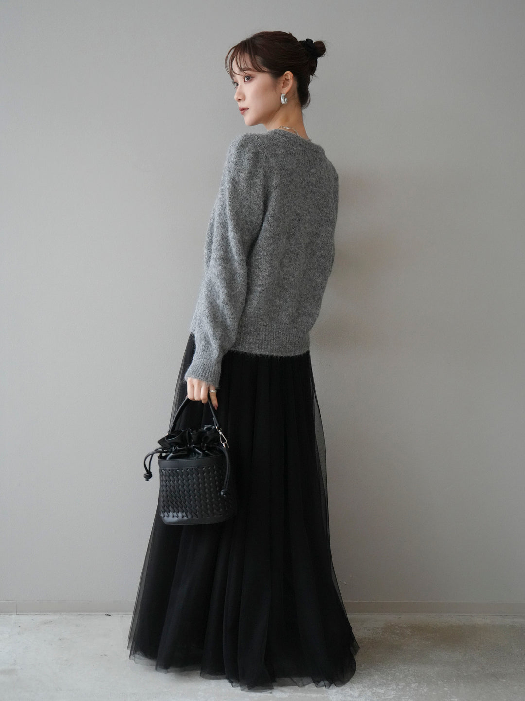 [SET]ブローチ付silverボタンミックスニットカーディガン+チュールボリュームスカート(2set)